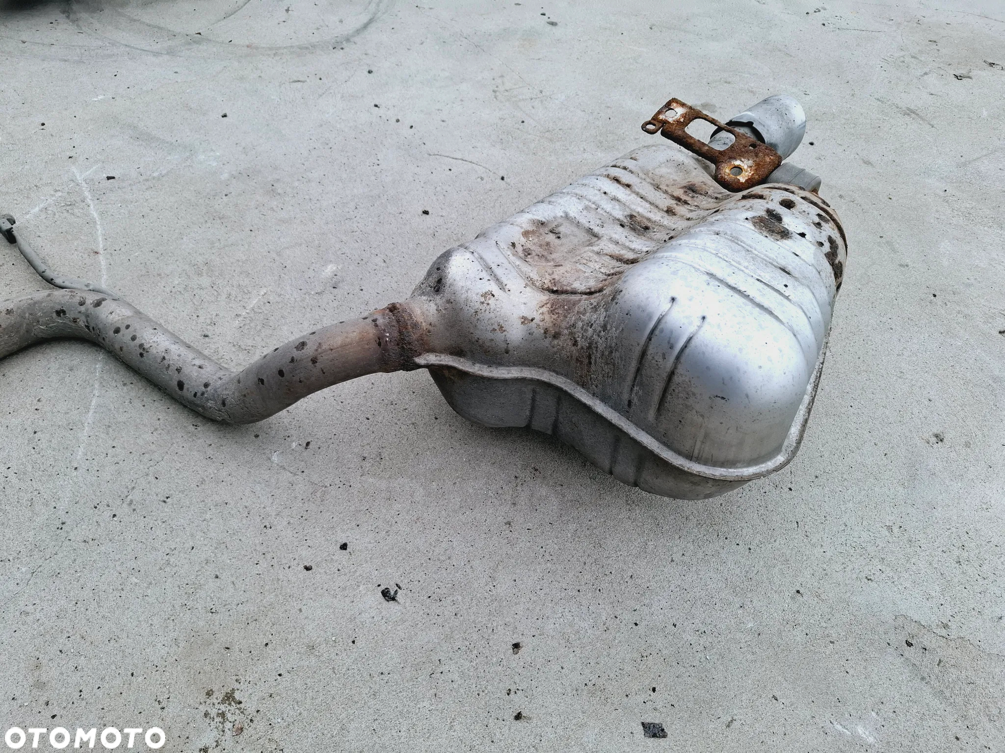 Tłumik Tłumiki Rura Układ Wydechowy Wydechu 2.4 2.8 3.2 Audi A6 C6 - 7