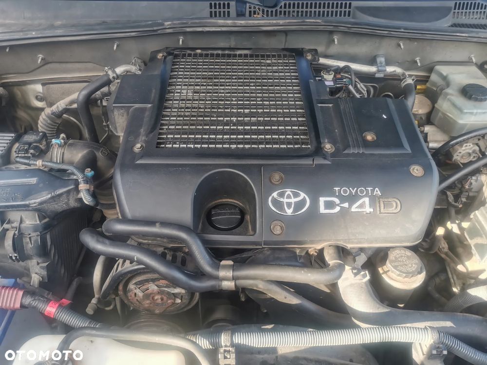 Toyota Land Cruiser - 22