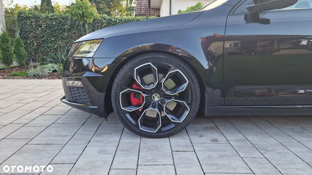 Skoda Octavia 2.0 TSI RS Challenge 245 DSG - 9