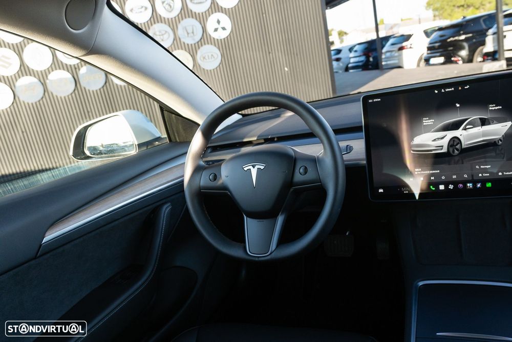 Tesla Model 3 RWD - 24