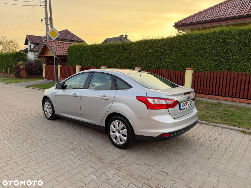 Ford Focus 1.6 Ti-VCT Titanium - 4