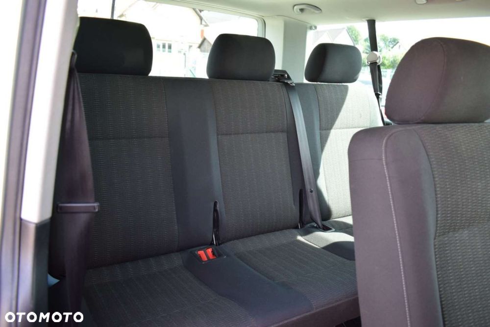 Volkswagen Caravelle - 21