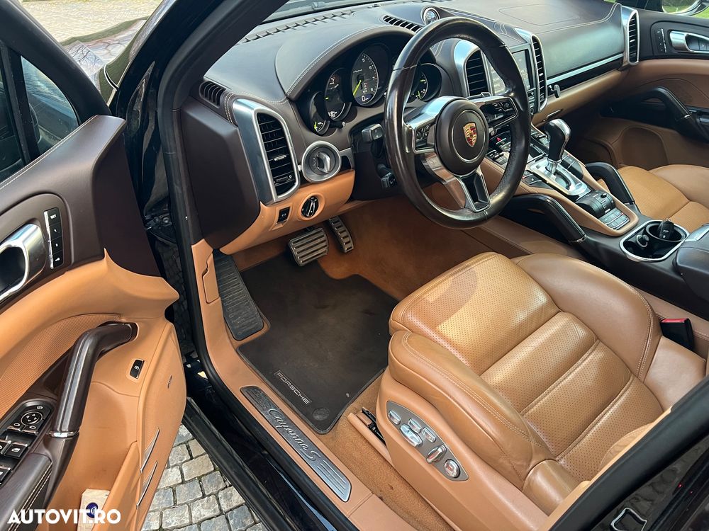 Porsche Cayenne S E-Hybrid Platinum Edition - 15