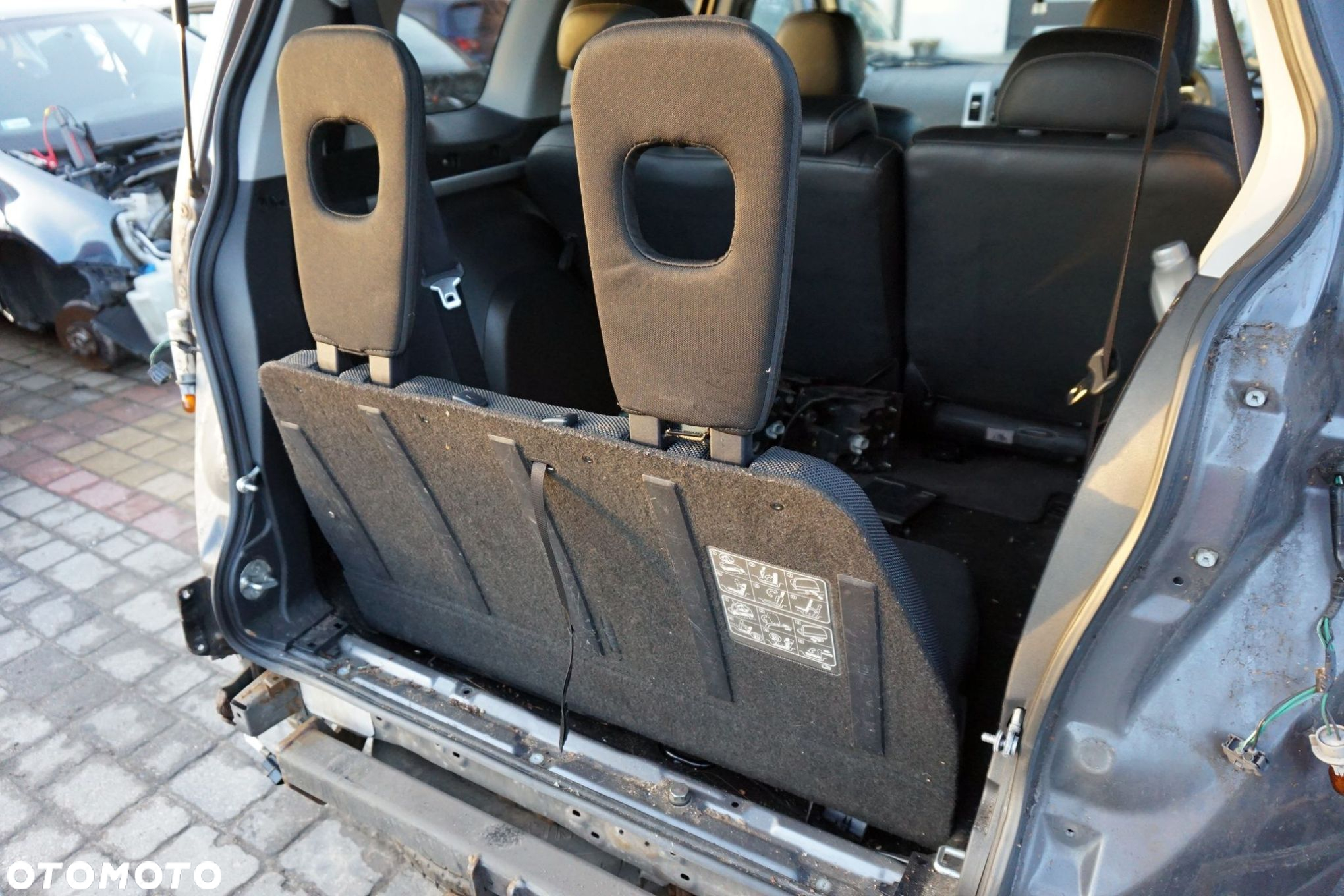 FOTELE III RZĄD C-CROSSER   4007 OUTLANDER II CITROEN 2007-2012 - 3