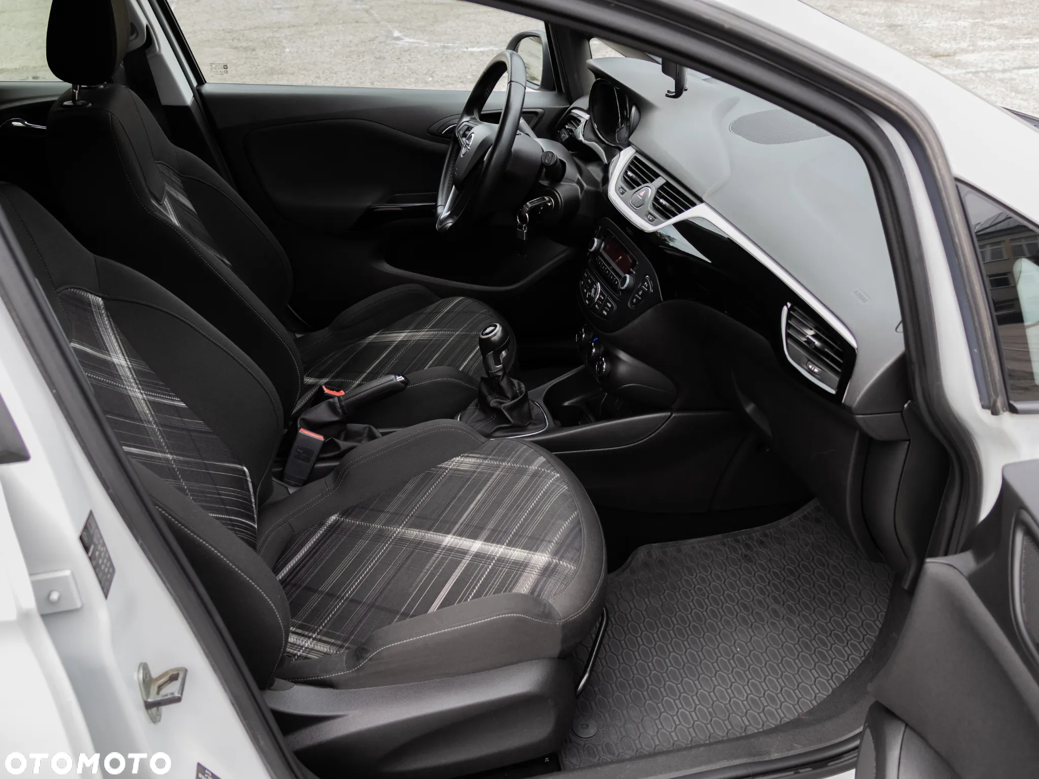 Opel Corsa 1.4 Color Edition - 12