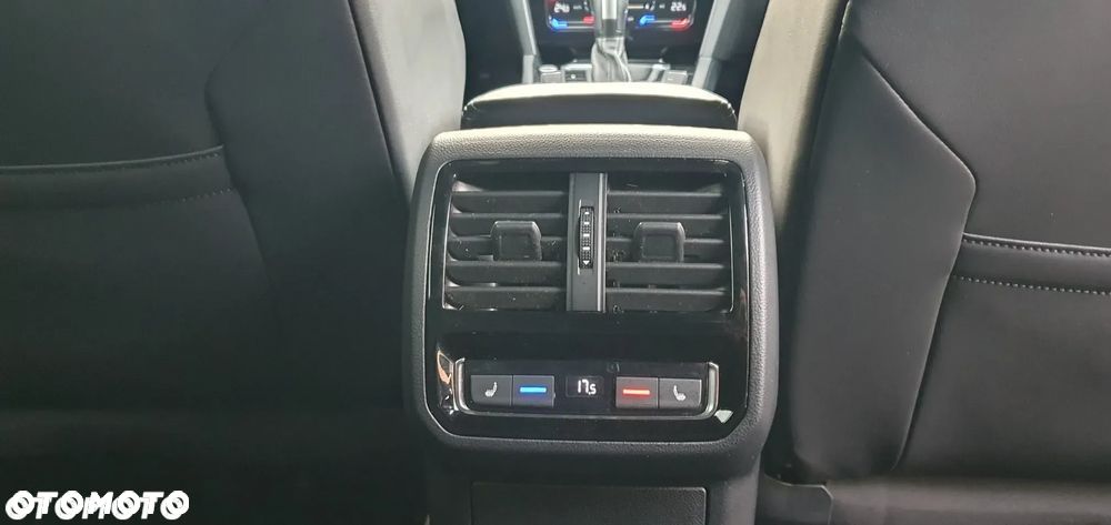 Volkswagen Arteon 2.0 TSI DSG R-Line Edition - 32