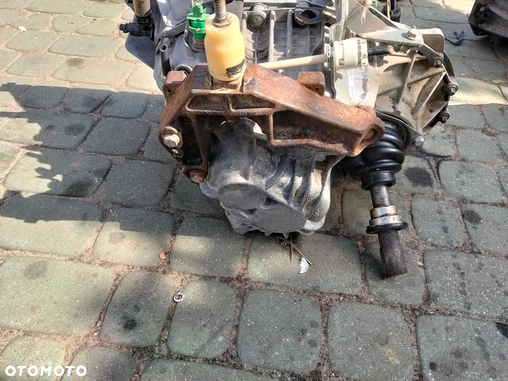 Skrzynia biegów Nissan Interstar 2.5 dci PK5367 - 3