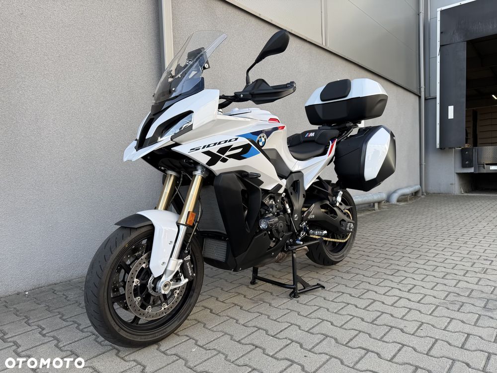 BMW XR - 8