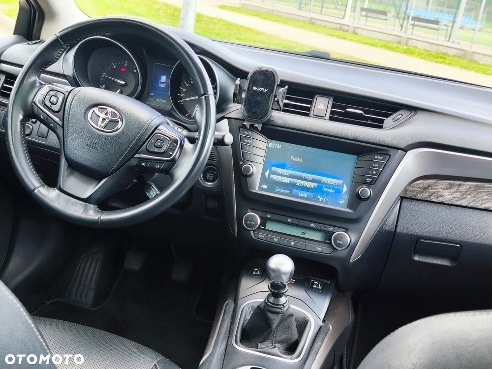 Toyota Avensis Touring Sports 2.0 D-4D Executive - 27