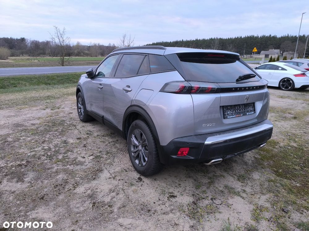 Peugeot 2008 1.2 Pure Tech GPF Style S&S - 17