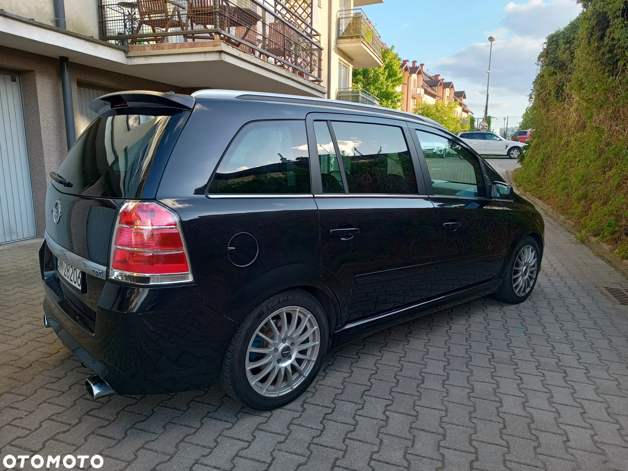 Opel Zafira 2.0 T OPC - 4