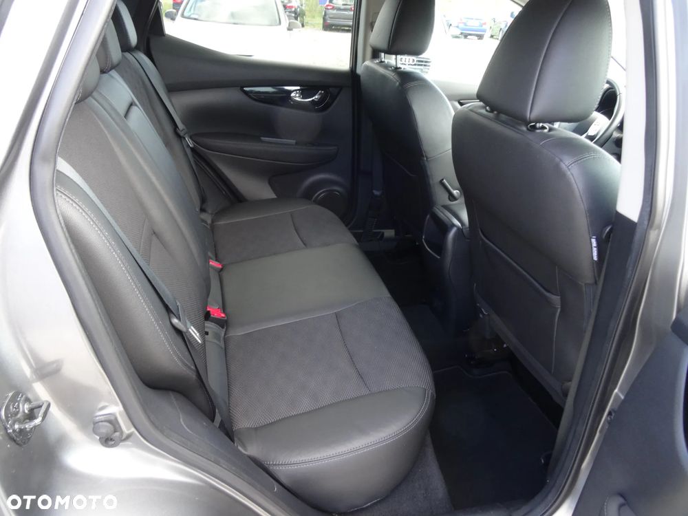 Nissan Qashqai 1.2 DIG-T N-Connecta Xtronic EU6 - 14