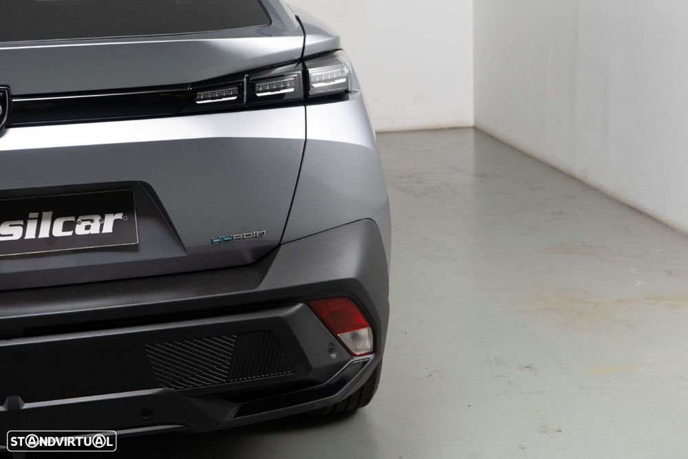 Peugeot 408 1.6 Hybrid Allure Pack e-EAT8 - 18