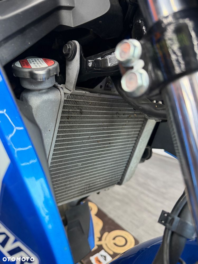 Suzuki GSX - 6