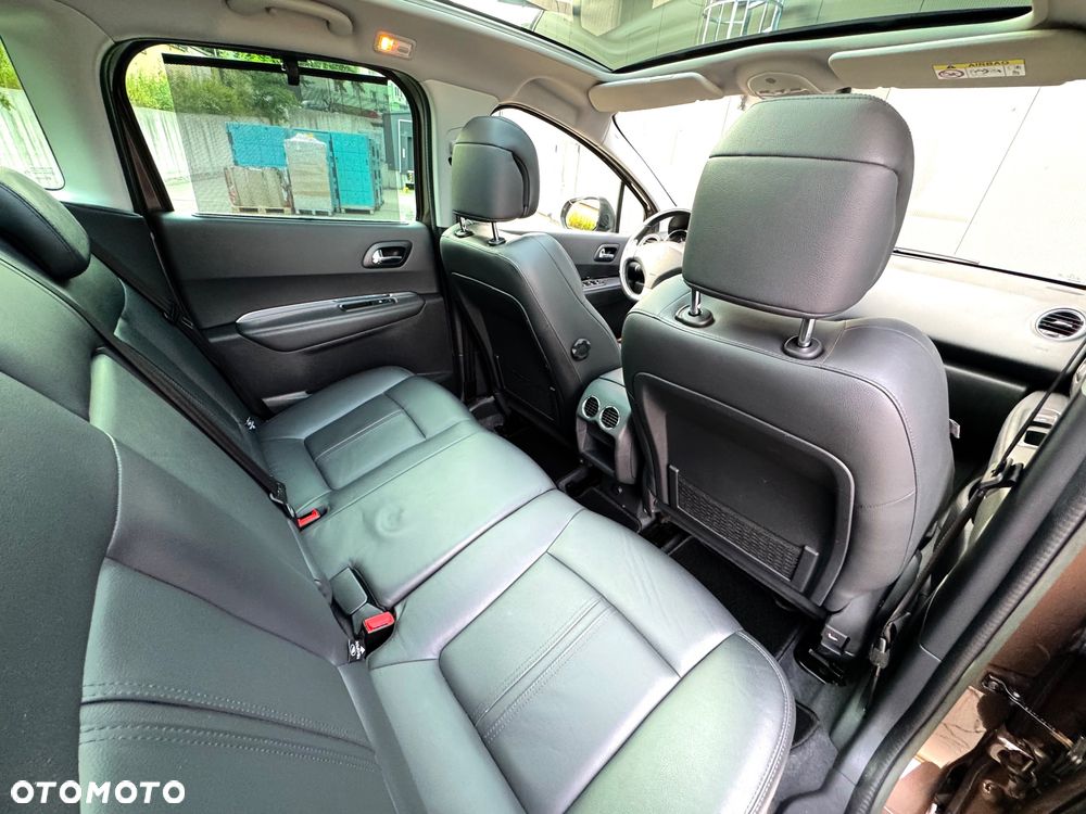 Peugeot 3008 HDi 160 Automatik Allure - 36
