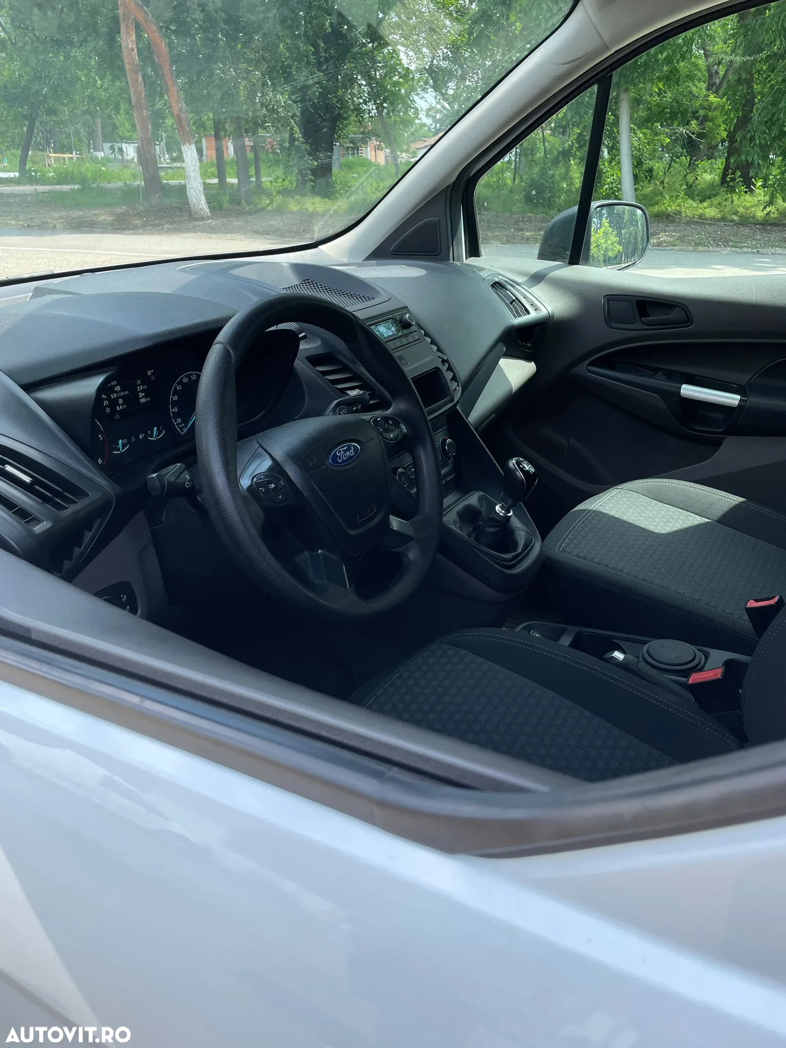 Ford Transit Connect - 14