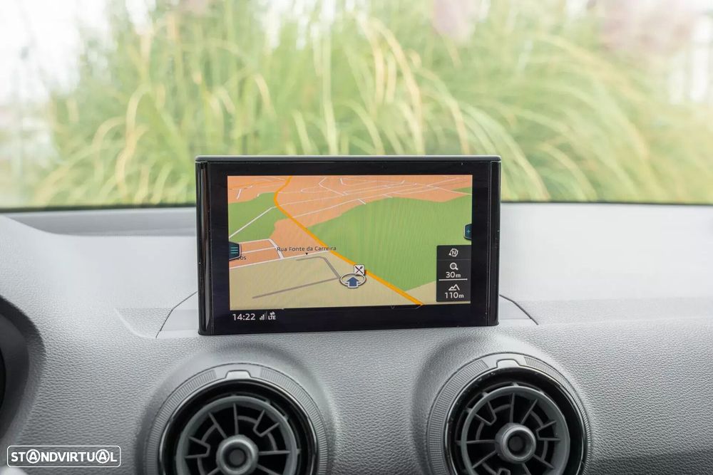 Audi Q2 30 TFSI Design S tronic - 12