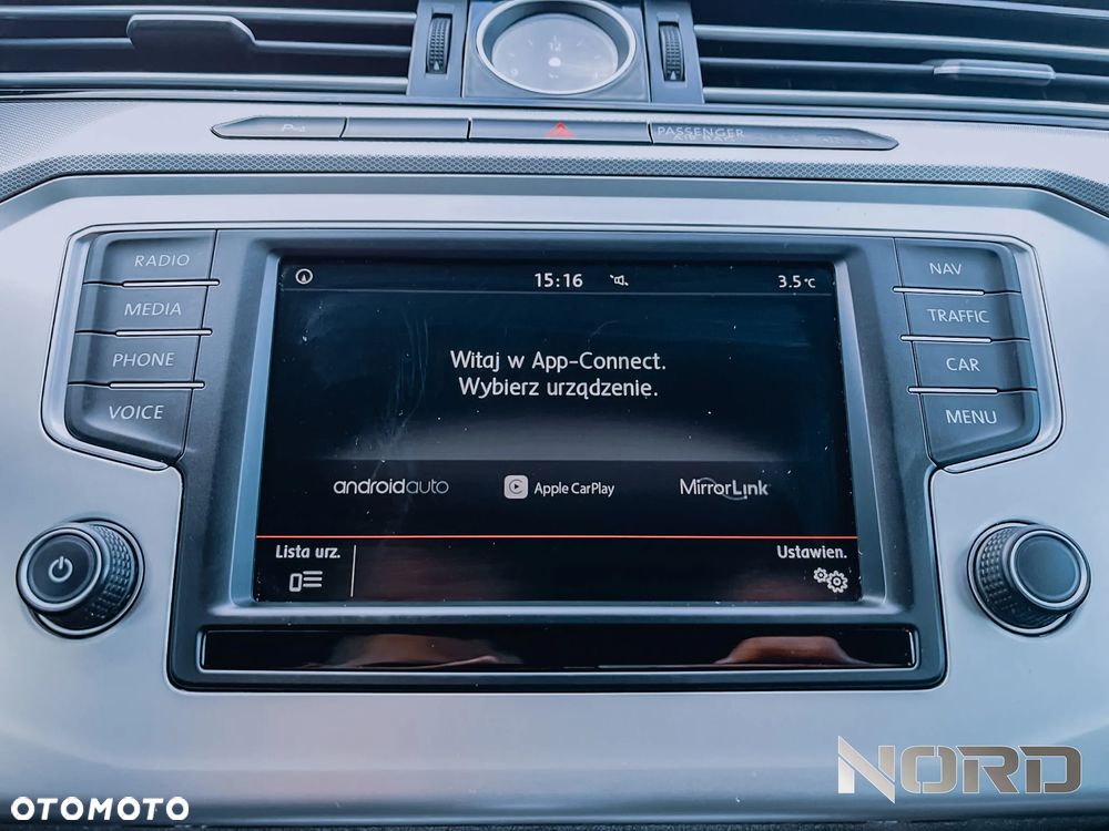 Volkswagen Passat 1.4 TSI BlueMotion Technology DSG Comfortline - 25