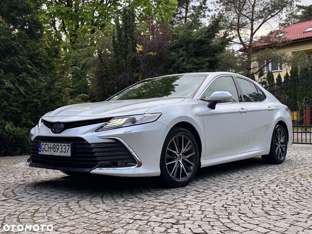 Toyota Camry 2.5 Hybrid Executive CVT - 1
