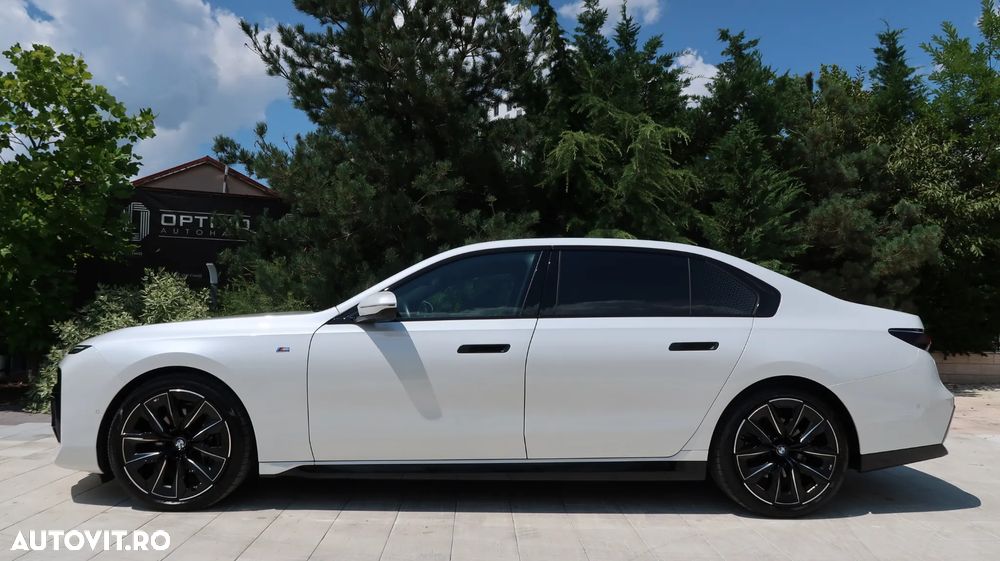 BMW Seria 7 740d xDrive MHEV - 4