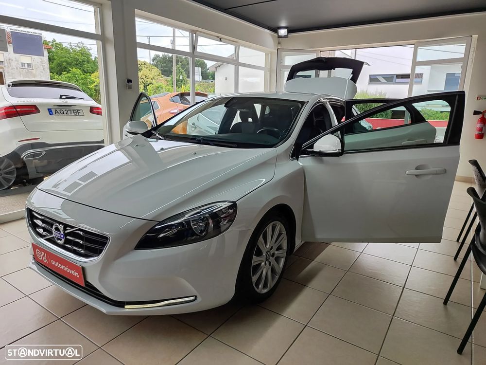 Volvo V40 D2 Momentum - 26