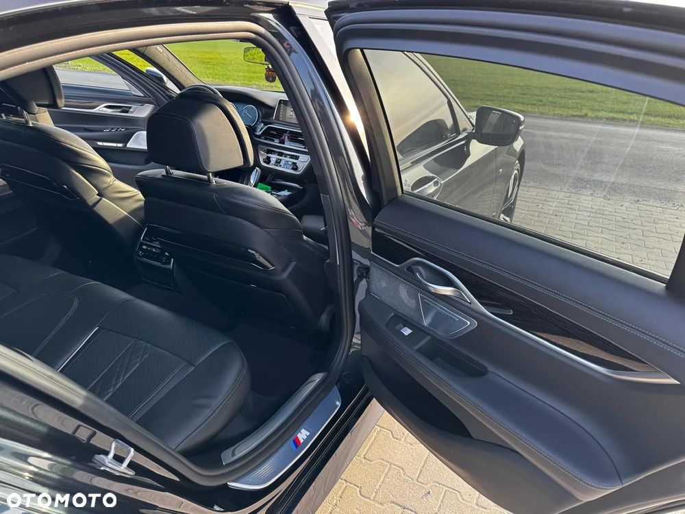BMW Seria 7 750d xDrive - 27