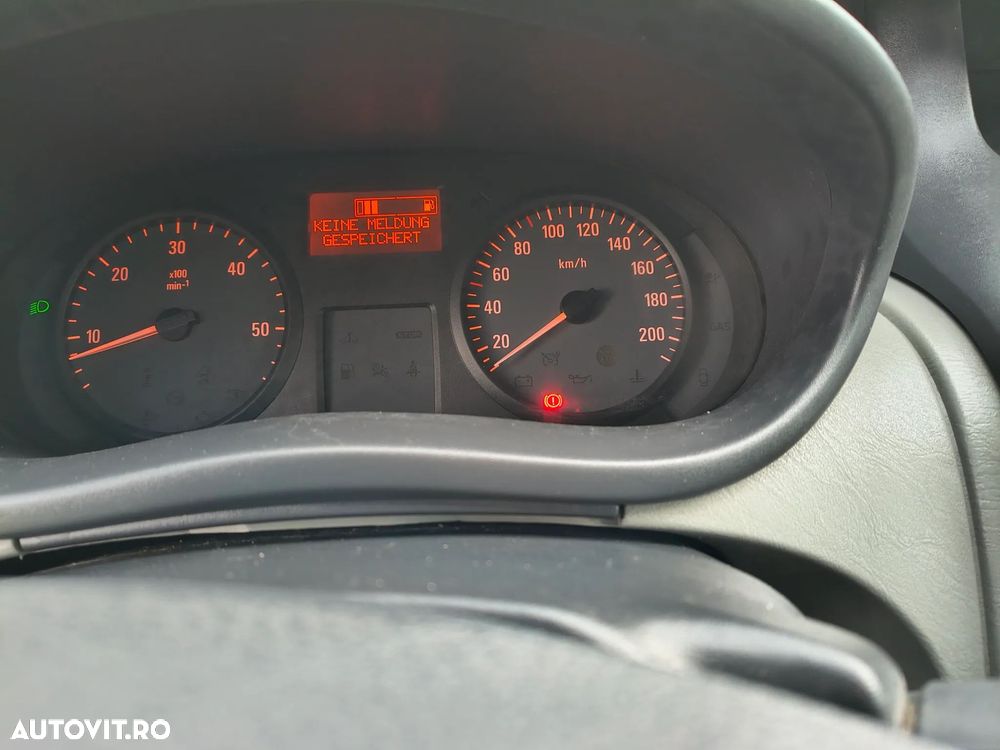Opel Vivaro - 13