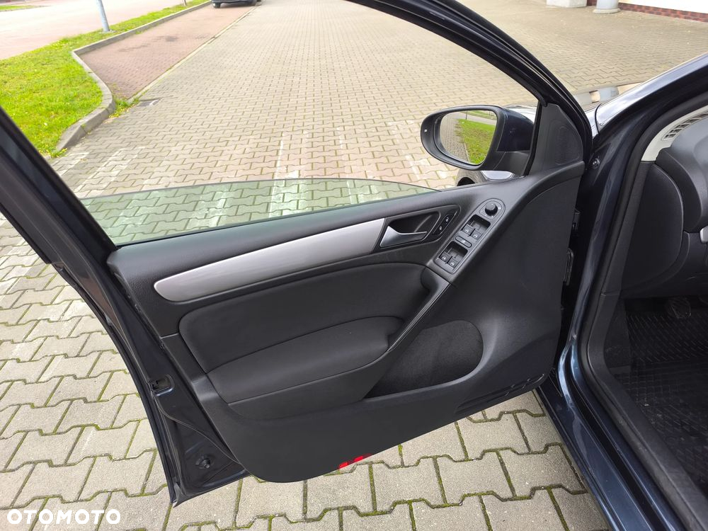 Volkswagen Golf 1.4 Comfortline - 33