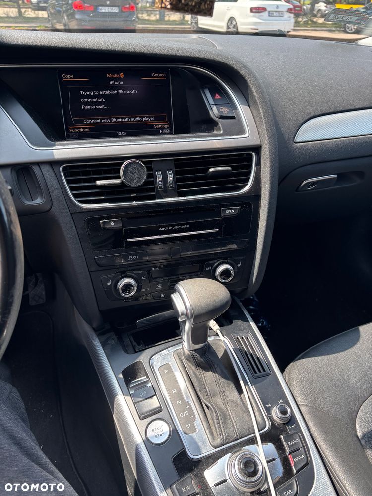 Audi A4 Limousine - 11