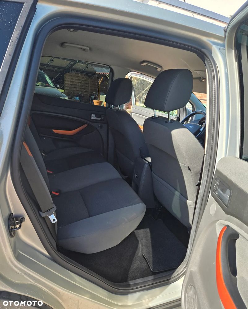 Ford Kuga 2.0 TDCi 4x4 Trend - 12