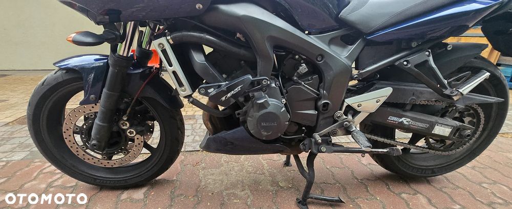 Yamaha FZ6 - 8