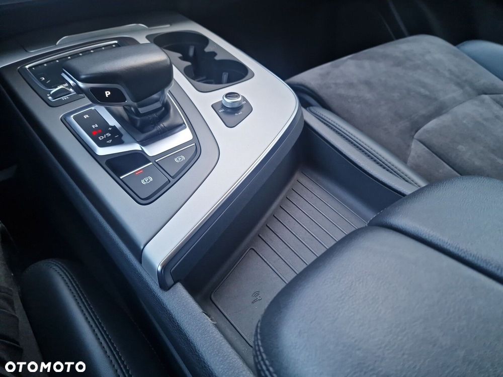 Audi Q7 45 TDI Quattro Tiptronic - 16