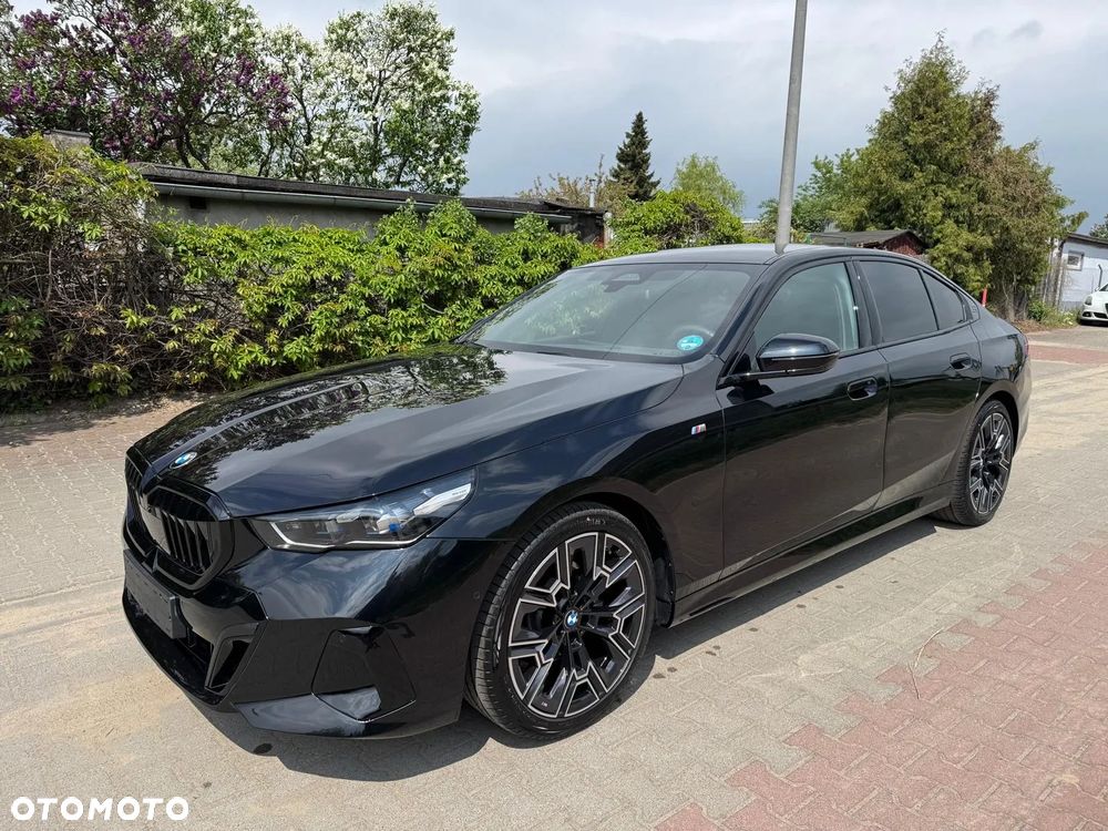 BMW Seria 5 520d xDrive - 14
