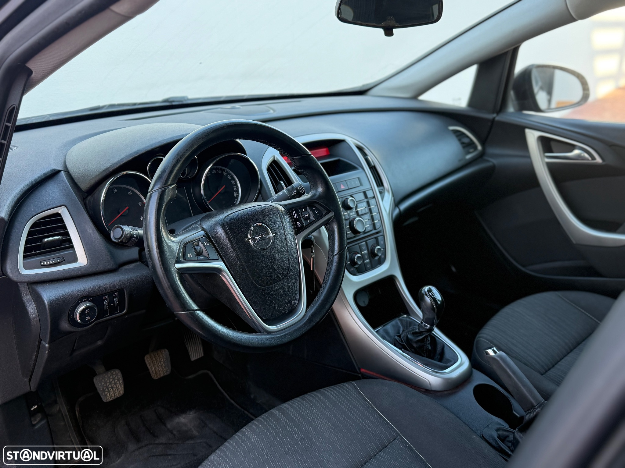 Opel Astra 1.7 CDTi Edition - 10