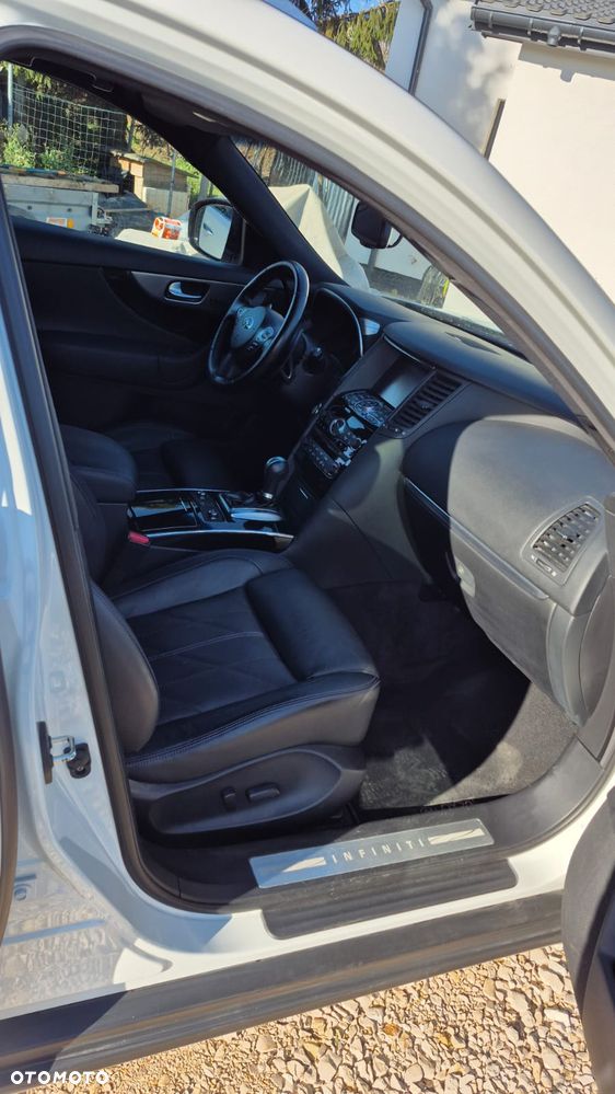 Infiniti QX70 3.0d AWD S Premium - 7