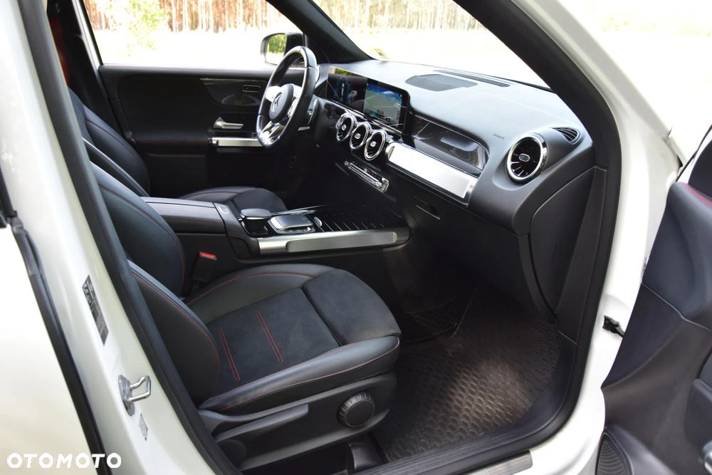 Mercedes-Benz GLB - 7