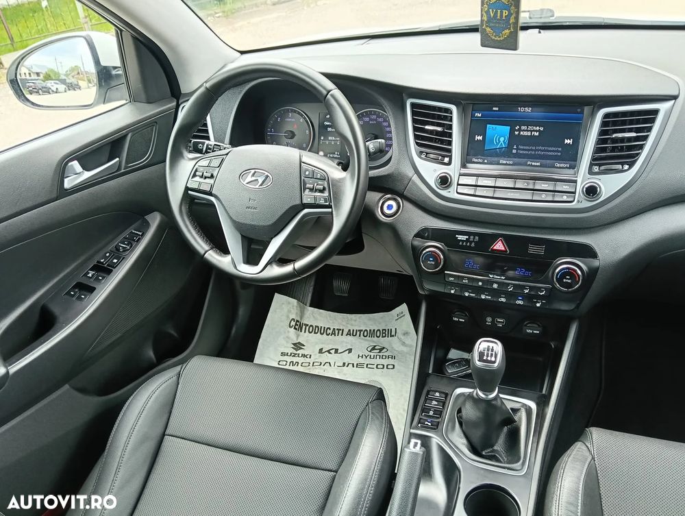 Hyundai Tucson blue 1.7 CRDi 2WD Intro Edition - 18