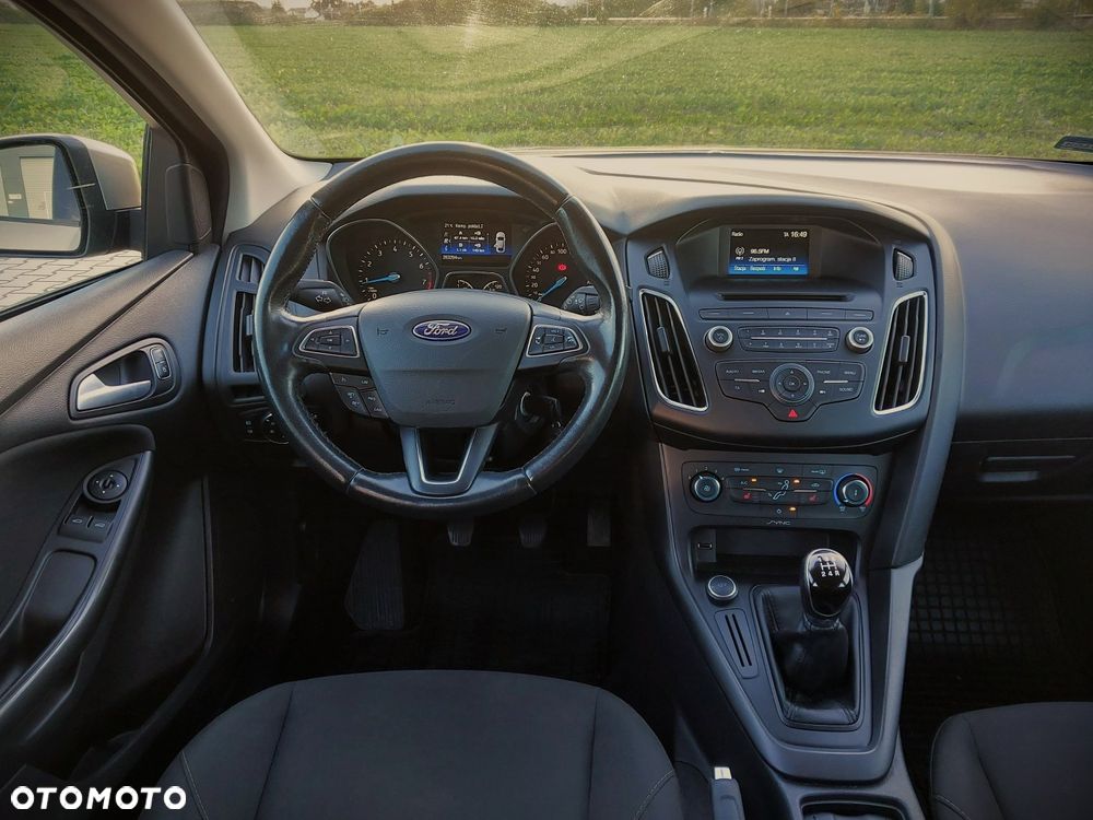 Ford Focus 1.6 Trend - 18