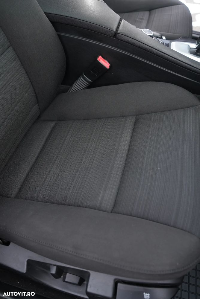 BMW Seria 5 520d Aut. Special Edition - 26