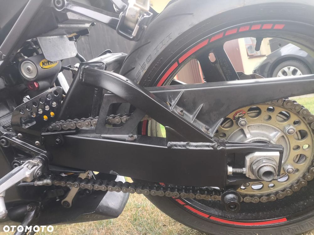 Suzuki GSX-R - 3
