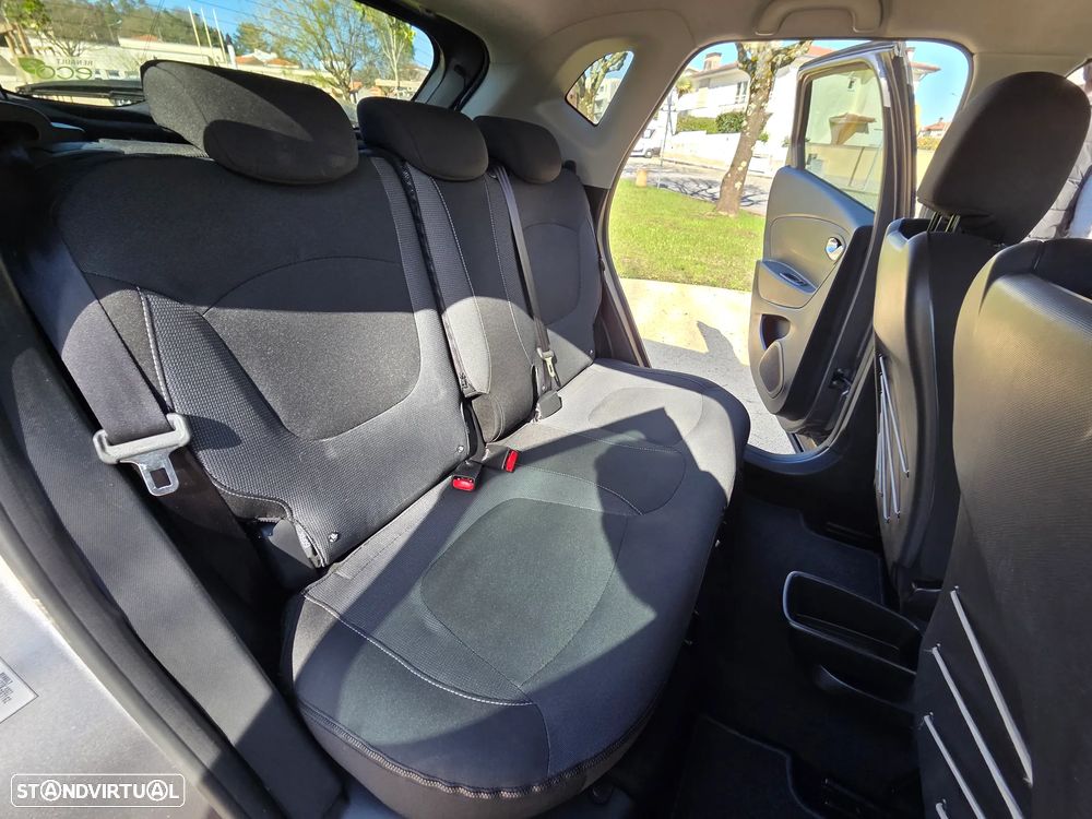 Renault Captur 1.5 dCi Exclusive - 22