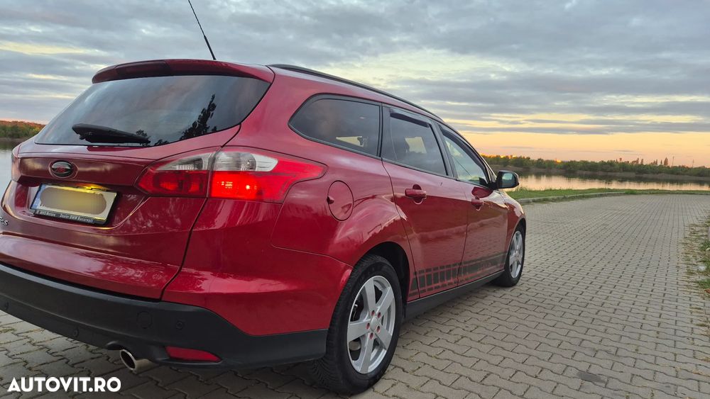 Ford Focus 2.0 TDCi DPF Powershift Titanium - 8