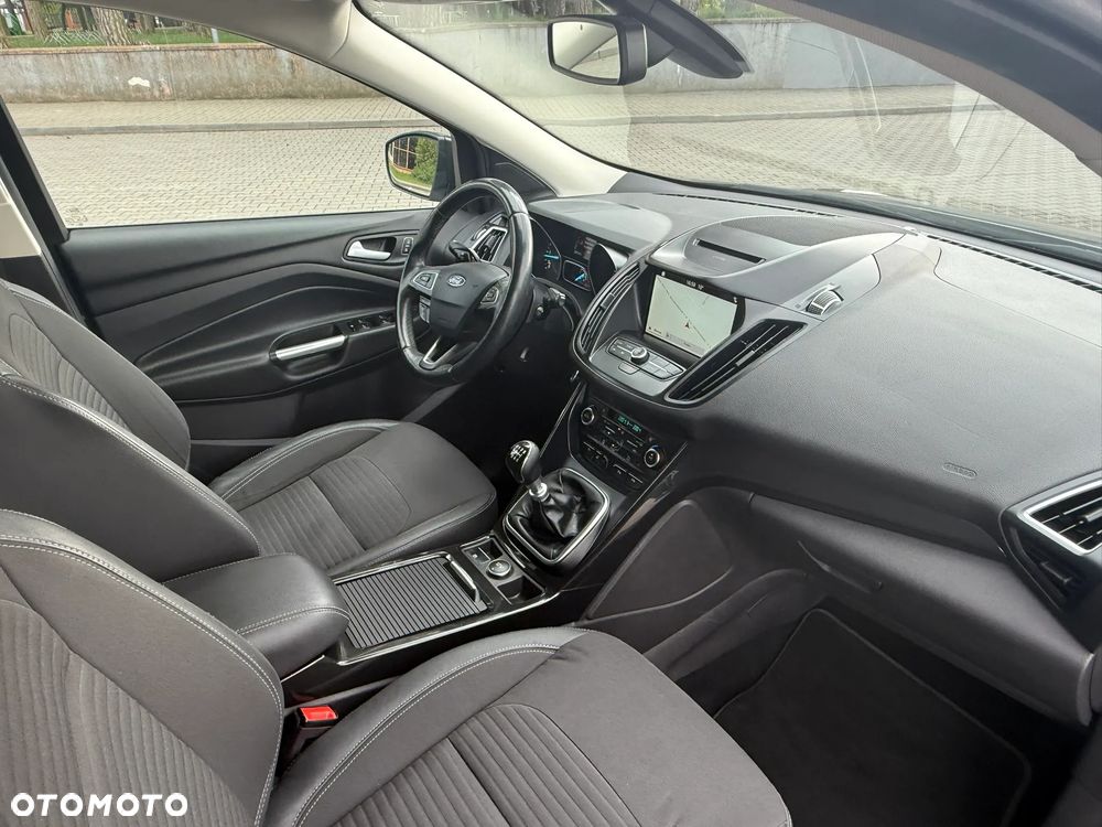 Ford Kuga 2.0 TDCi 4x4 Titanium - 35