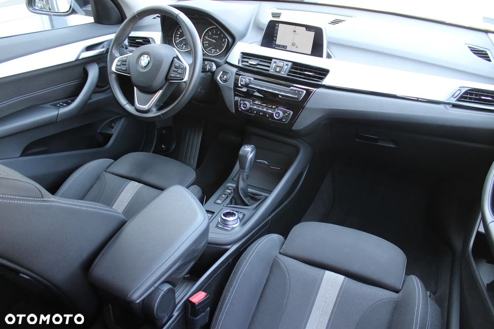 BMW X1 xDrive20i Advantage - 15