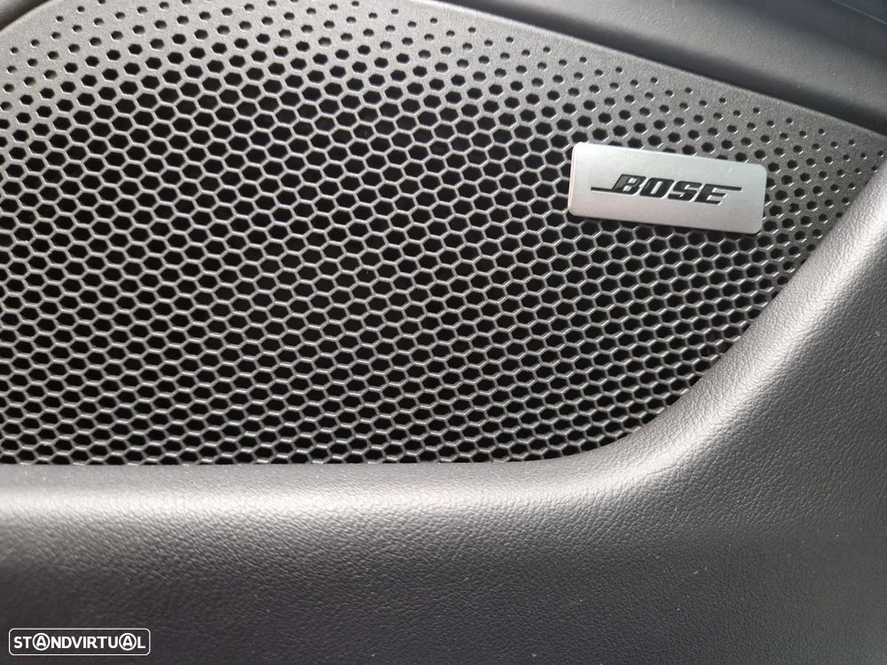 Porsche Taycan Standard - 46