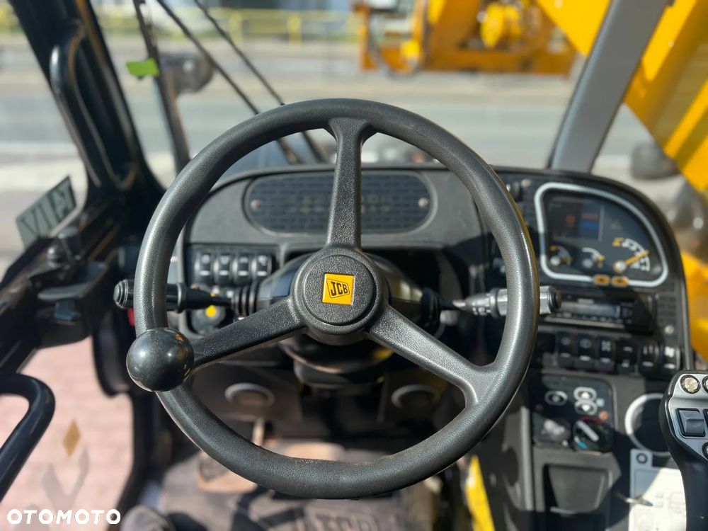 JCB 560-80 - 20