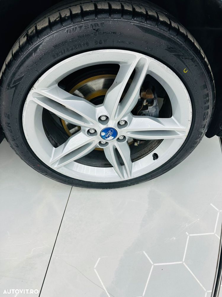 Ford Kuga 2.0 TDCi 4x4 Aut. ST-Line - 9