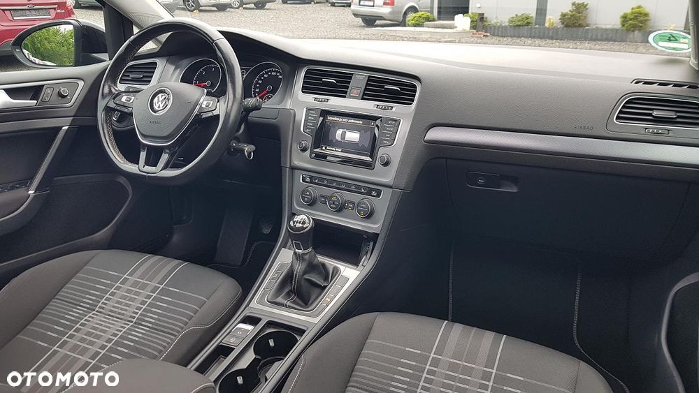 Volkswagen Golf Variant 2.0 TDI BlueMotion Technology Lounge - 22