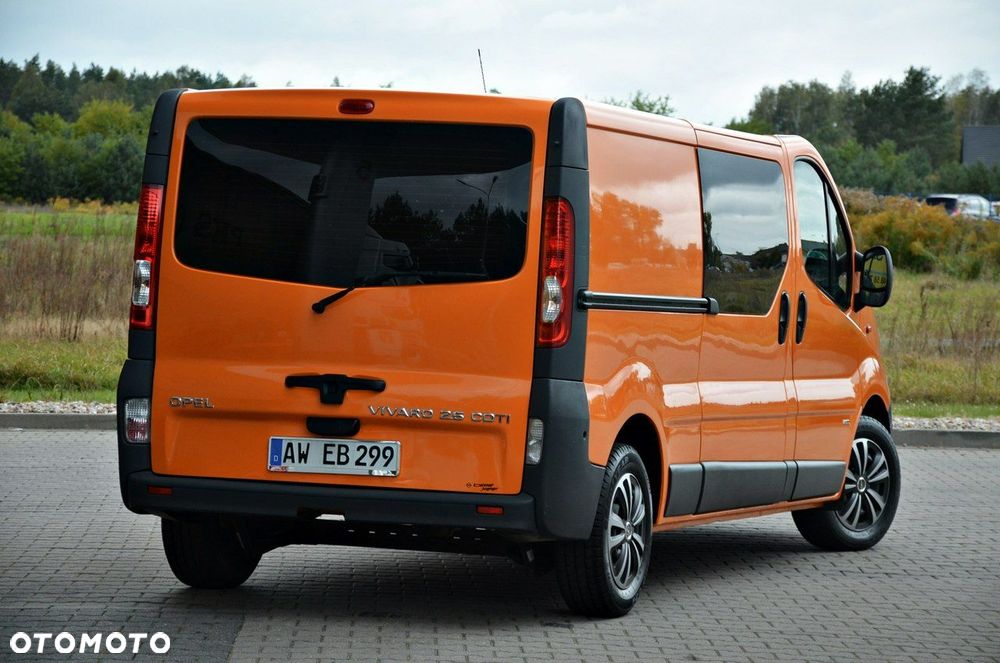 Opel Vivaro - 11