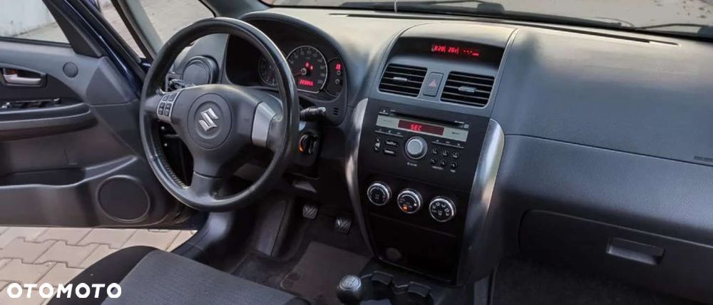 Suzuki SX4 1.6 VVT Comfort - 29